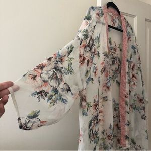 Boho sheer kimono cover up top, beautiful pastel cream floral pattern! Summery!